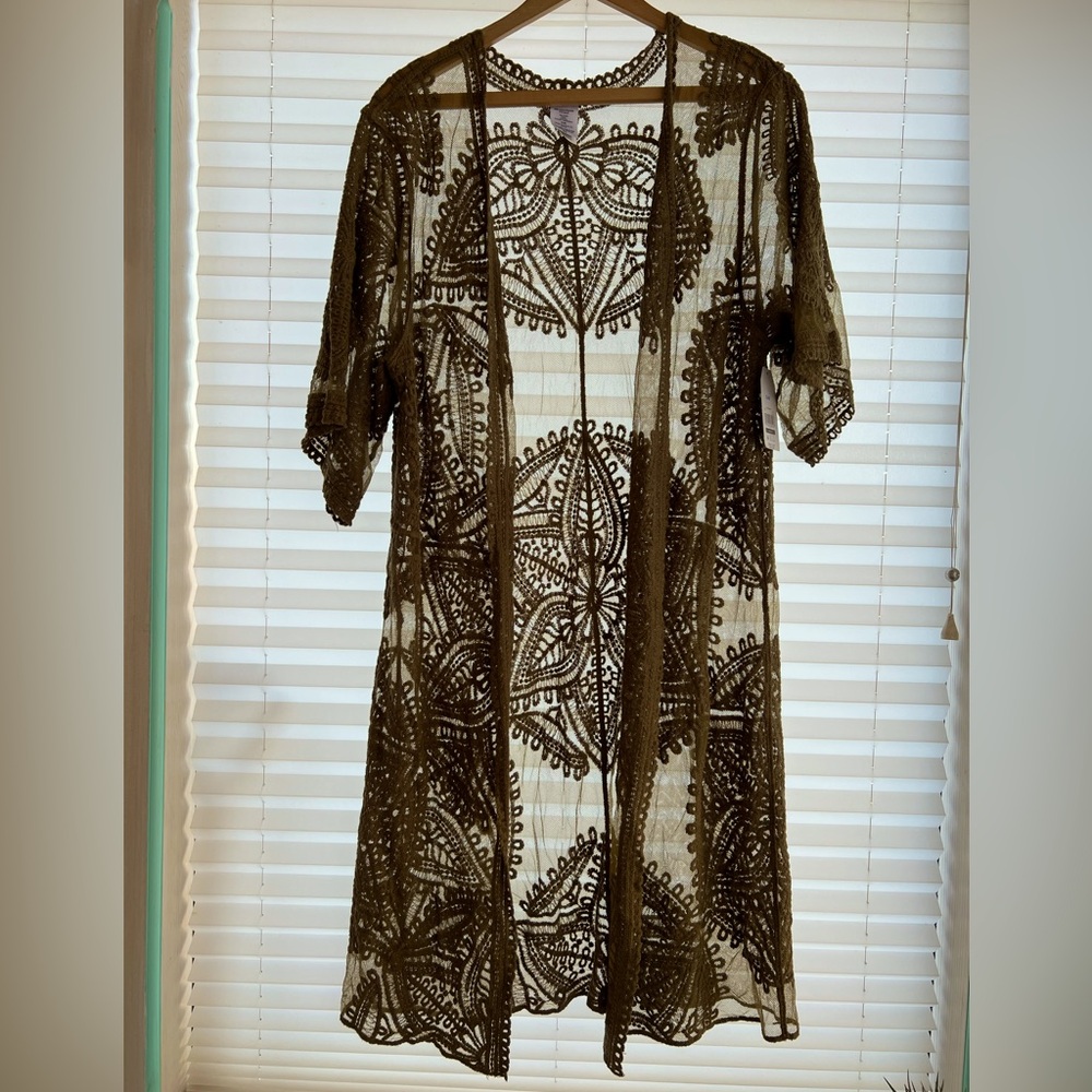 NWT Time and Tru Lace Green Kimono